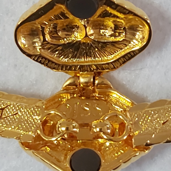 Vintage Goldtone Necklace w/Dark Navy Blue Enamel Clasp - Picture 12 of 12